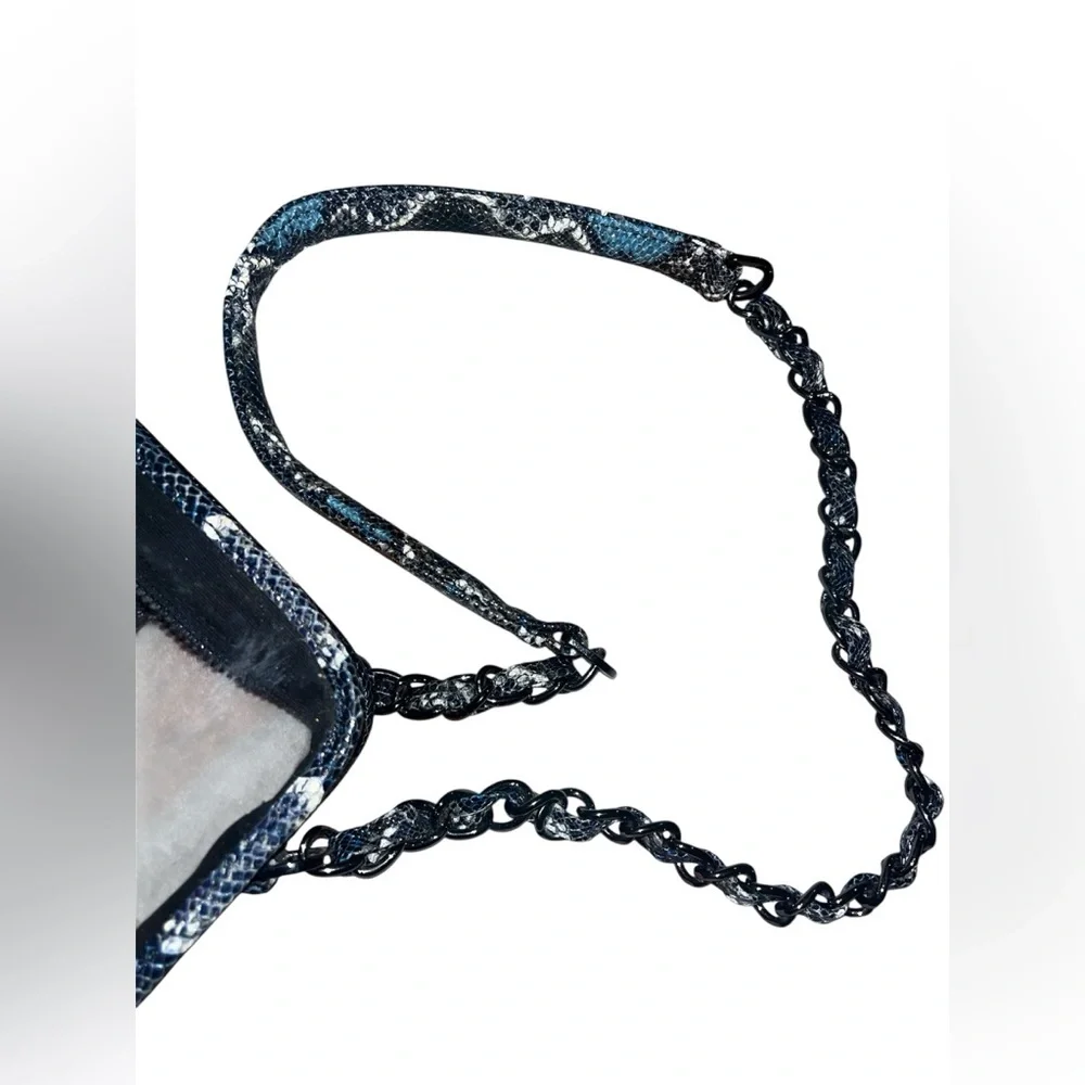 Kelly Wynne Elegant Blue and Black Crossbody Bag